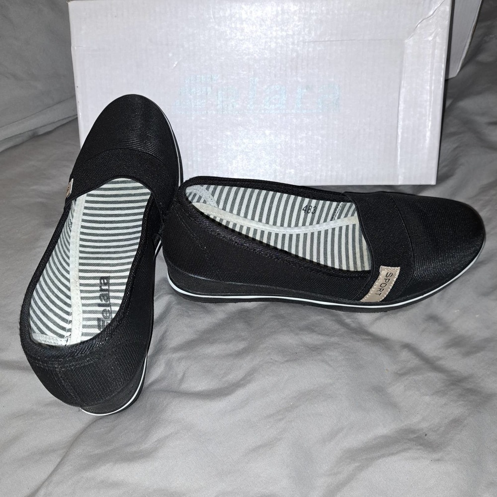 NIB - SIZE 5-5.5US/36EU ELARA SPORT Black Nylon Short Wedge